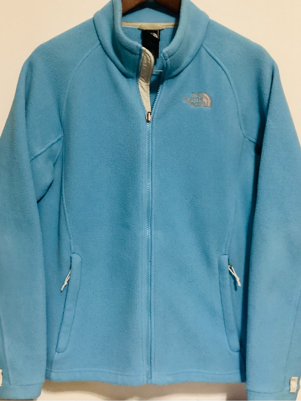 The North Face women’s Light Blue Full-Zip Fleece Jacket